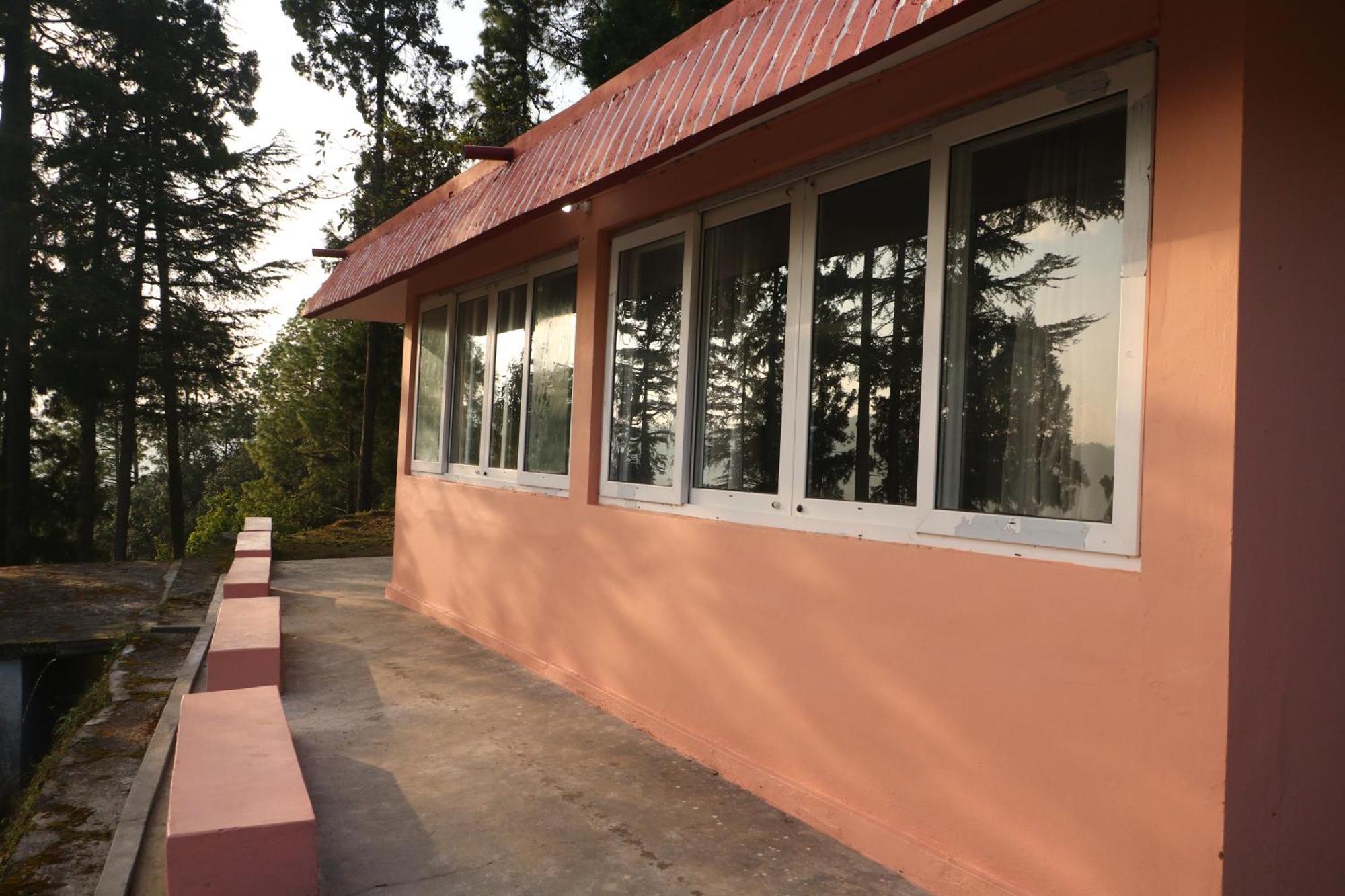 The Deodar Inn Pauri ภายนอก รูปภาพ